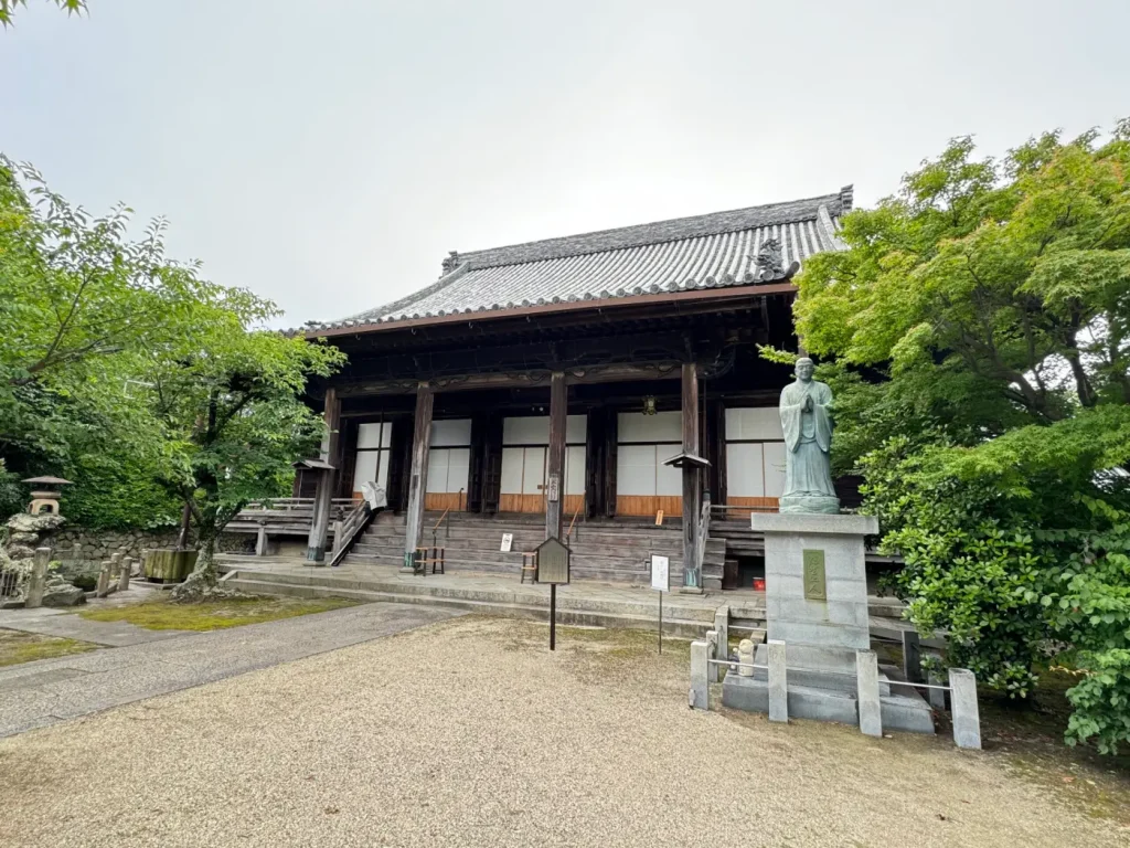 正住院 本堂(西山浄土宗・愛知県常滑市)
